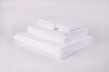 Load image into Gallery viewer, 2x The Cloud Deluxe Towel Set
